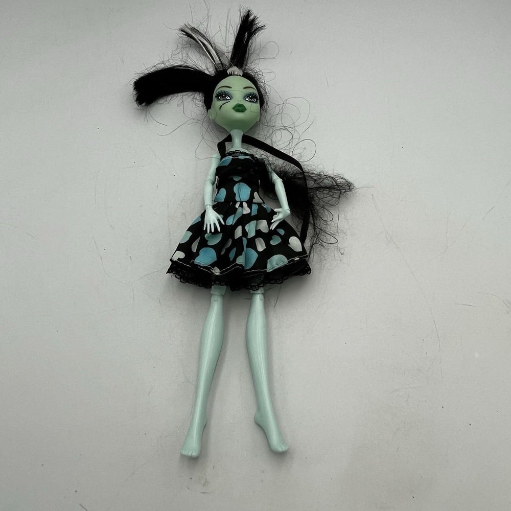Monster High Frankie Stein Adjustable Joints Girl Doll Hearts *Torn Dress*